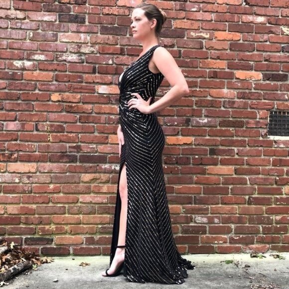 City Goddess London Women's Black Gold Sequin Maxi Dress With V-Neck Sz 6 2575 - Picture 4 of 15